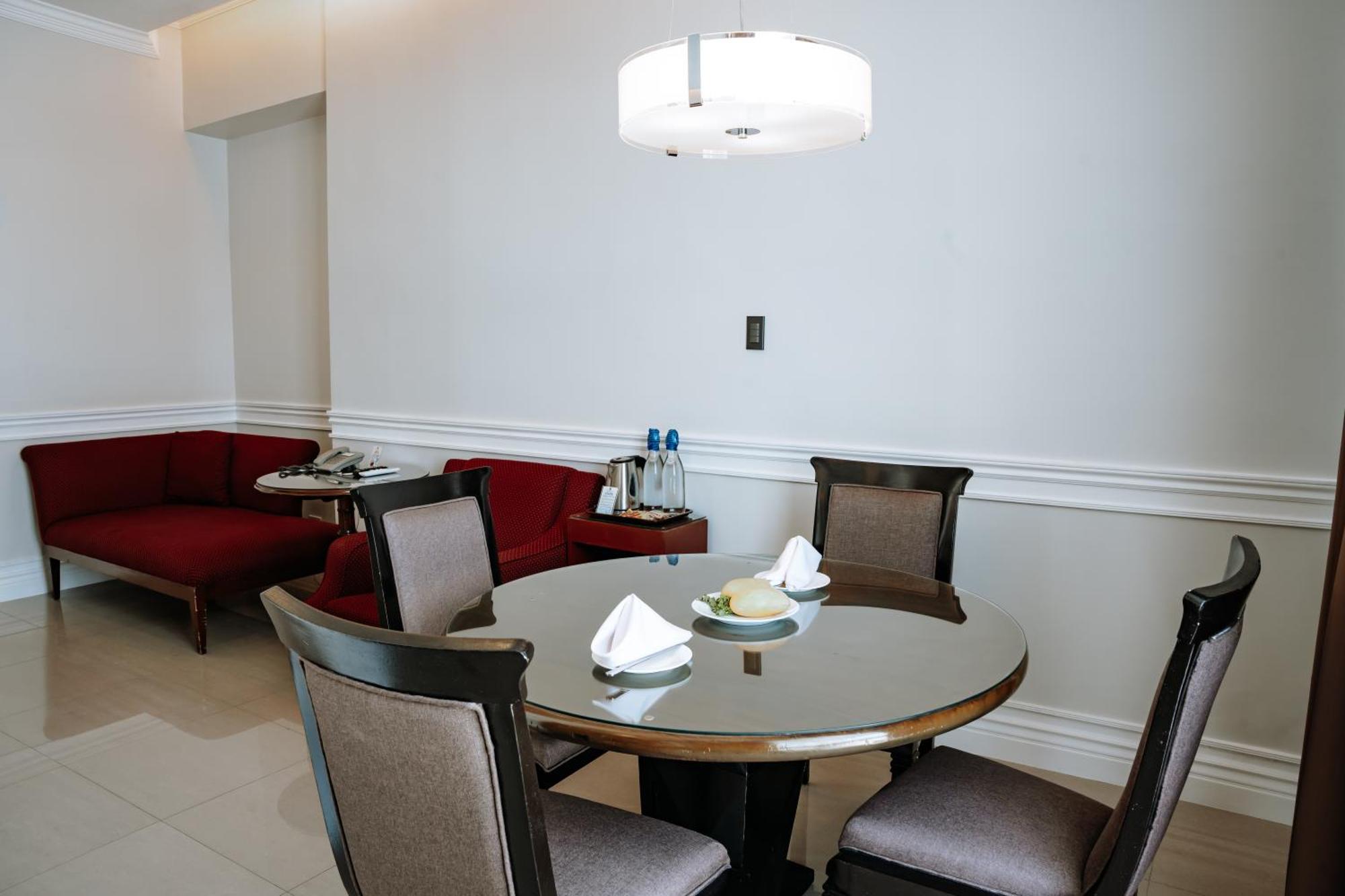 Metrocentre Hotel Tagbilaran Dış mekan fotoğraf